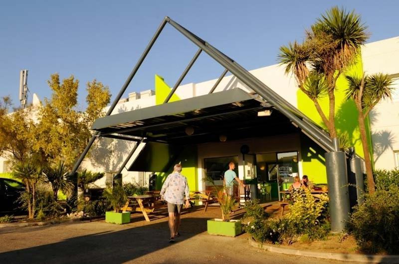 Lemon Hotel Le Coteau Exteriör bild
